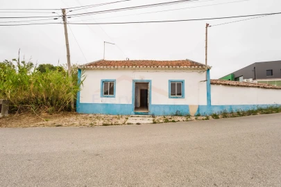 Moradia T3 para Venda em Nossa Senhora do Pópulo, Coto e São Gregório