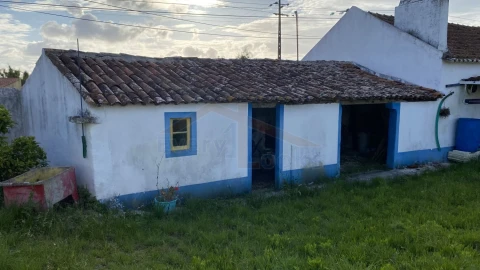 Moradia T3 para Venda em Nossa Senhora do Pópulo, Coto e São Gregório