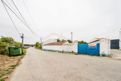 Moradia T3 para Venda em Nossa Senhora do Pópulo, Coto e São Gregório