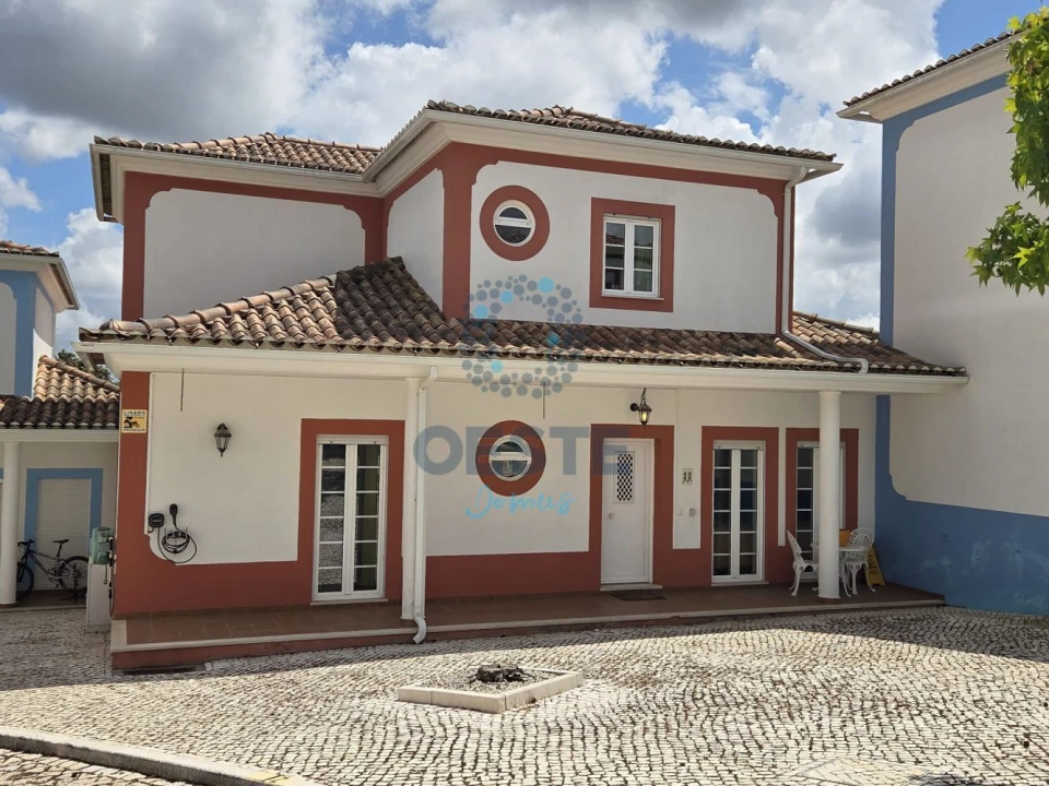 Moradia T4 para Venda em Carvalhal Foto 1