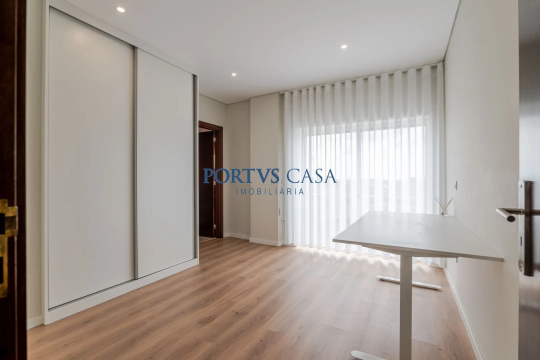 Apartamento T2 para Venda em Fornelo e Vairão Foto 5