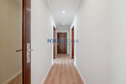 Apartamento T2 para Venda em Fornelo e Vairão