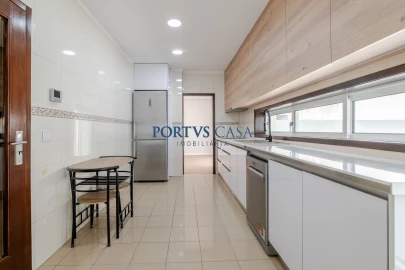 Apartamento T2 para Venda em Fornelo e Vairão