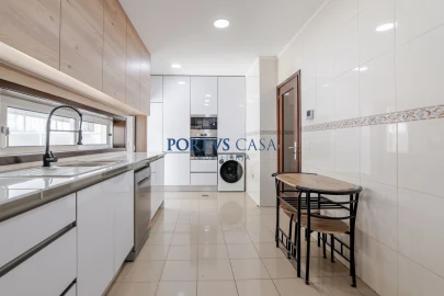Apartamento T2 para Venda em Fornelo e Vairão