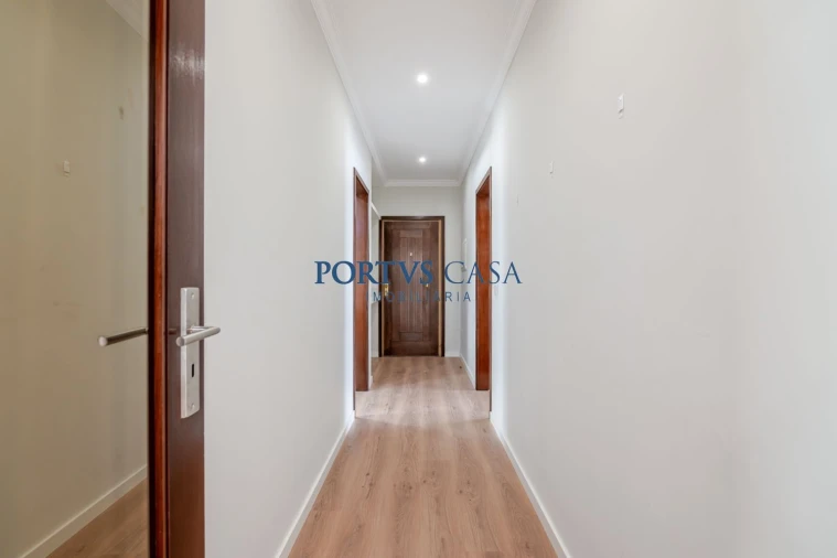 Apartamento T2 para Venda em Fornelo e Vairão Foto 12