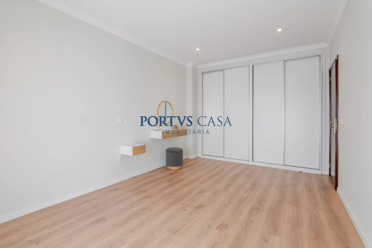 Apartamento T2 para Venda em Fornelo e Vairão Foto 20