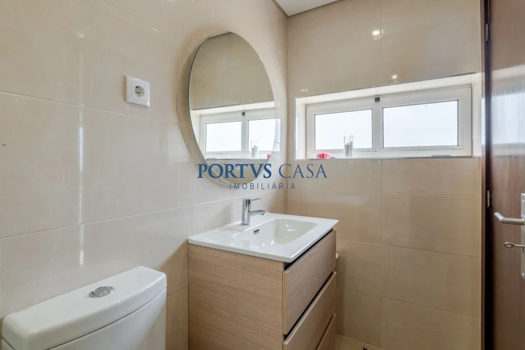 Apartamento T2 para Venda em Fornelo e Vairão Foto 21