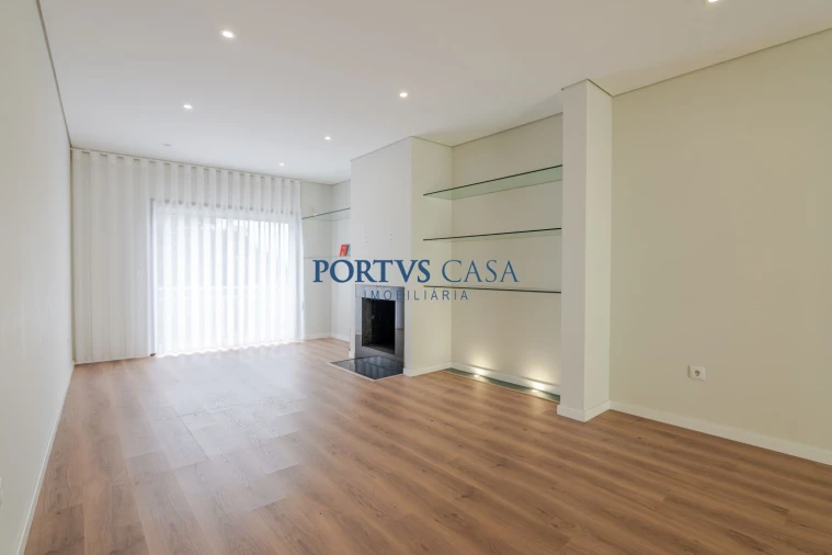 Apartamento T2 para Venda em Fornelo e Vairão Foto 2