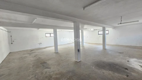 Moradia T4 para Venda em São Bernardo