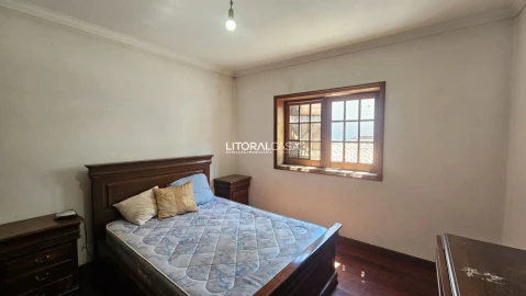 Moradia T4 para Venda em São Bernardo