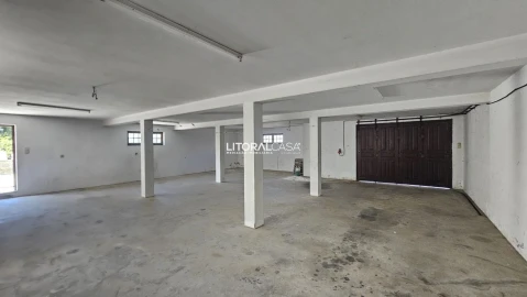 Moradia T4 para Venda em São Bernardo