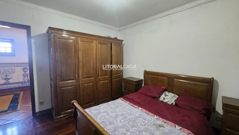 Moradia T4 para Venda em São Bernardo