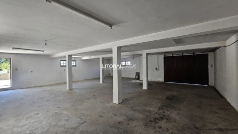 Moradia T4 para Venda em São Bernardo