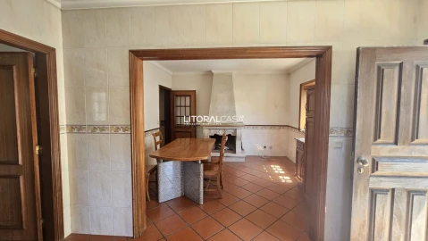 Moradia T4 para Venda em São Bernardo