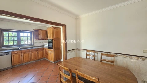 Moradia T4 para Venda em São Bernardo