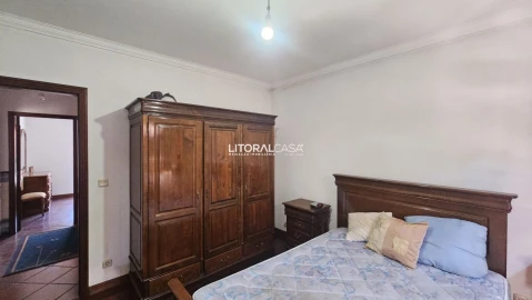 Moradia T4 para Venda em São Bernardo
