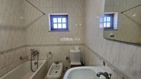 Moradia T4 para Venda em São Bernardo