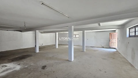 Moradia T4 para Venda em São Bernardo