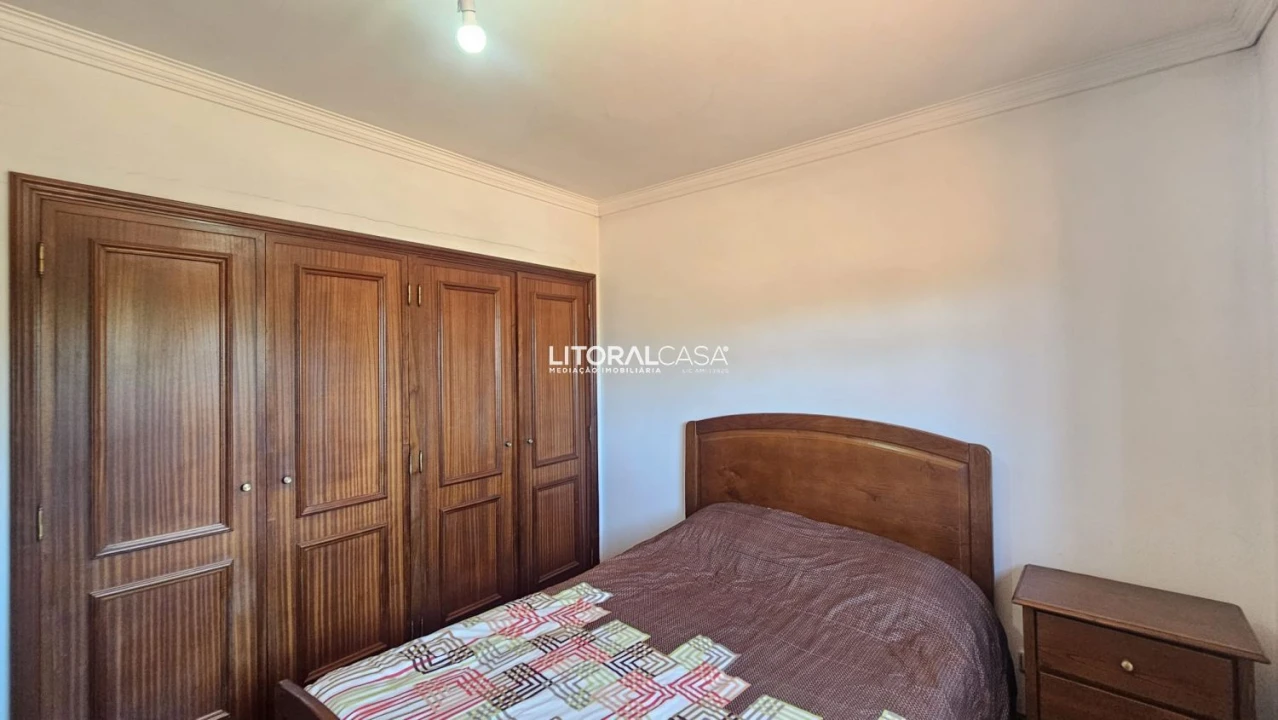 Moradia T4 para Venda em São Bernardo Foto 13