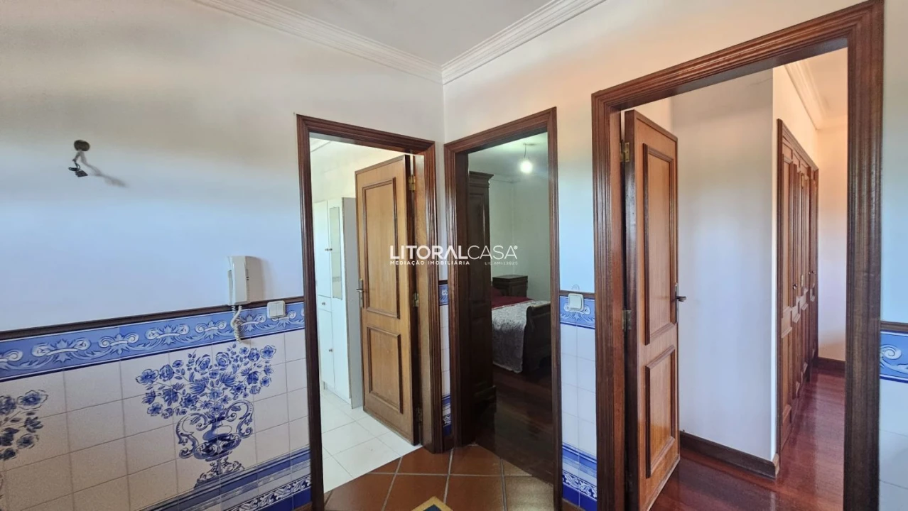 Moradia T4 para Venda em São Bernardo Foto 18