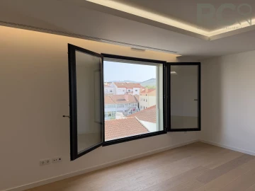 Apartamento T3 para Venda em Santa Maria, São Pedro e Matacães