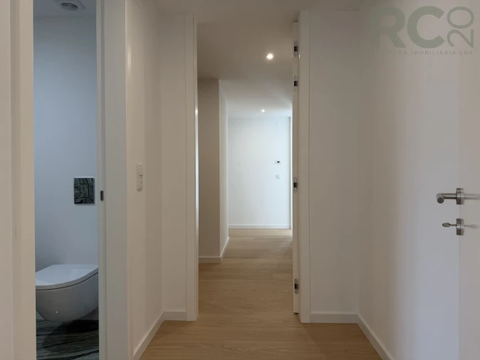 Apartamento T3 para Venda em Santa Maria, São Pedro e Matacães Foto 36