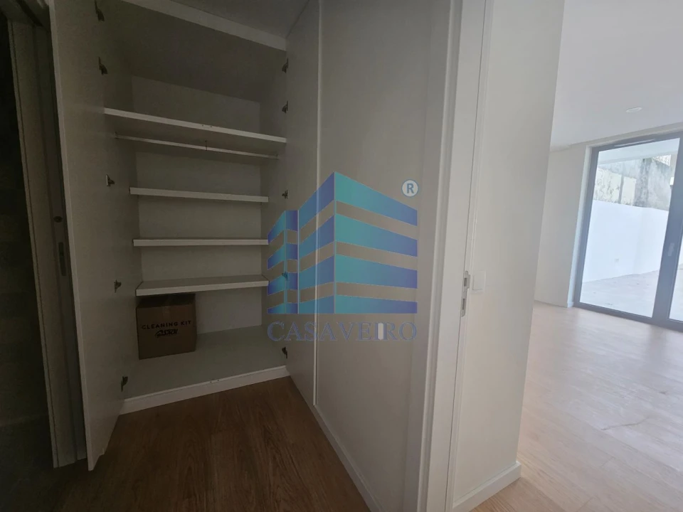 Apartamento T1 para Venda em Glória e Vera Cruz Foto 7