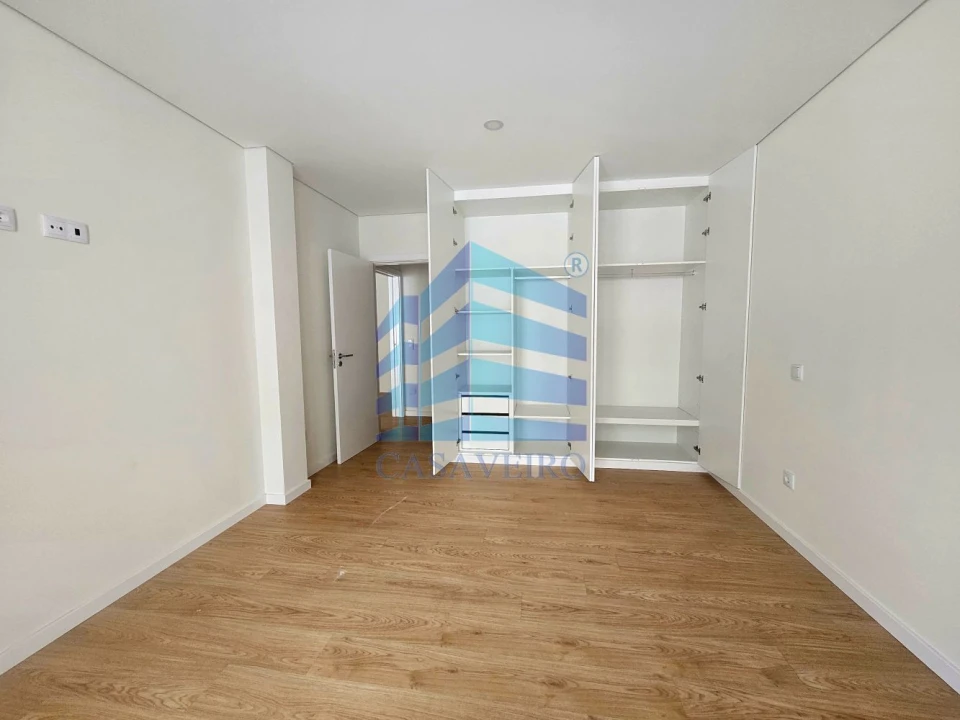 Apartamento T1 para Venda em Glória e Vera Cruz Foto 17