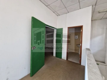 Loja para Arrendamento em Vialonga