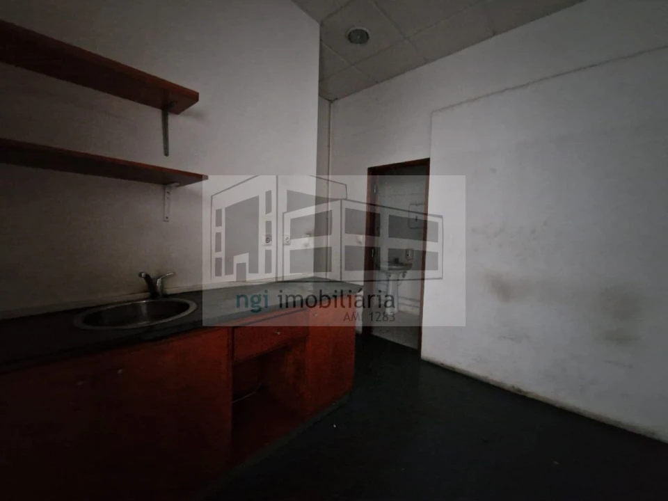Loja para Arrendamento em Vialonga Foto 15