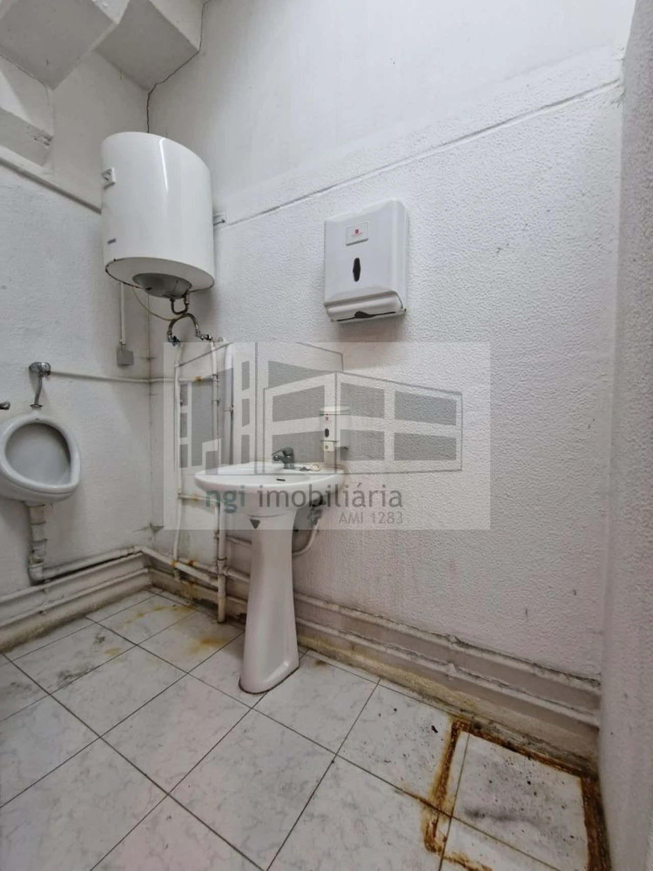 Loja para Arrendamento em Vialonga Foto 24