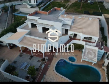 Moradia T4 para Venda em Loule (São Clemente)