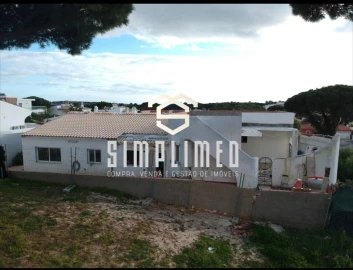 Moradia T4 para Venda em Loule (São Clemente)