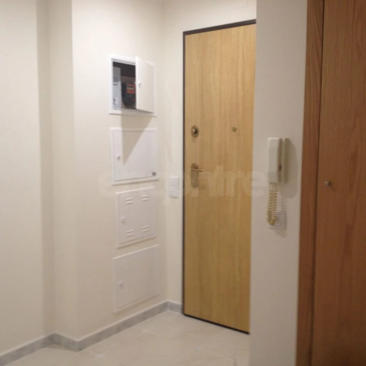 Apartamento T2 para Arrendamento em Pontinha e Famões Foto 1