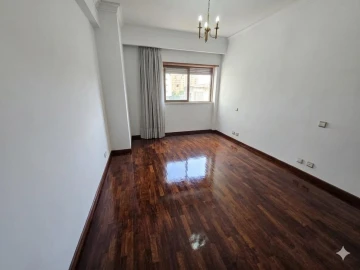 Apartamento T4 para Venda em Areeiro