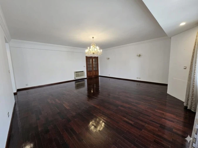Apartamento T4 para Venda em Areeiro Foto 13