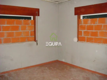 Moradia T3 para Venda em Serzedo e Calvos
