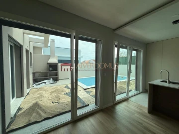 Moradia T4 para Venda em Fernao Ferro