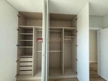 Moradia T4 para Venda em Fernao Ferro