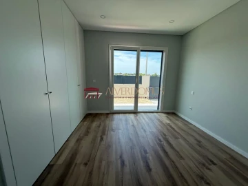 Moradia T4 para Venda em Fernao Ferro