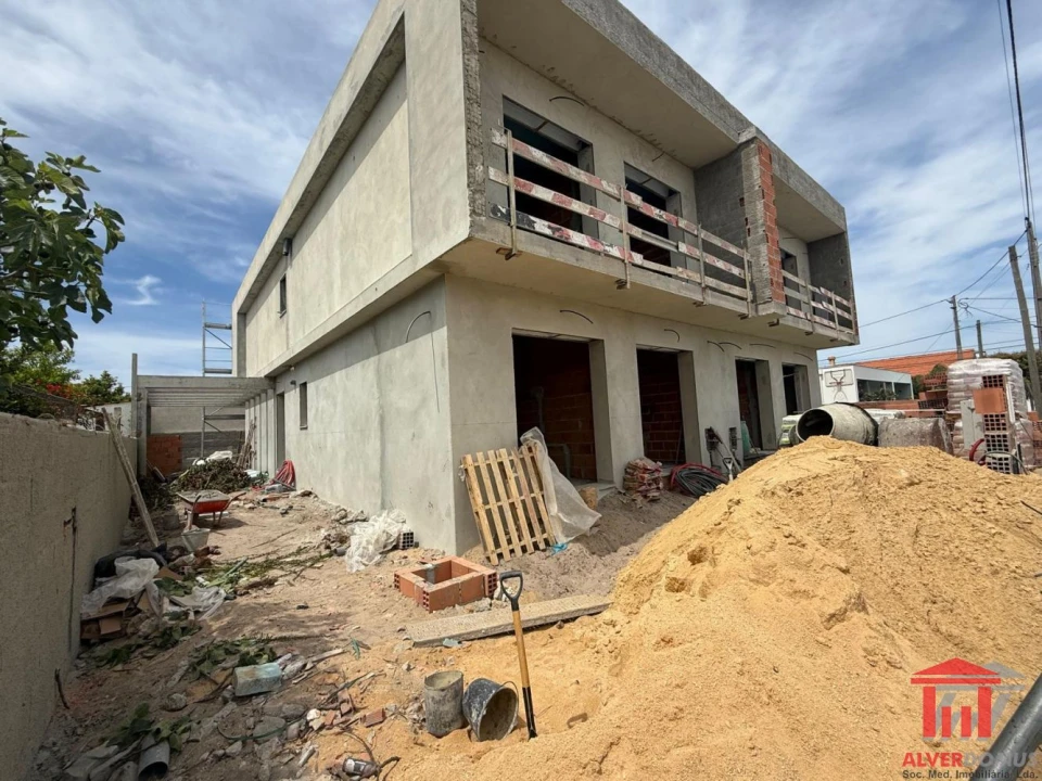 Moradia T4 para Venda em Fernao Ferro Foto 23