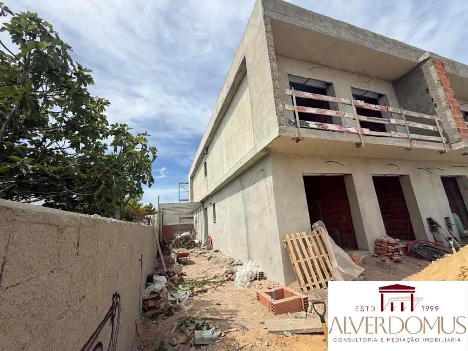 Moradia T4 para Venda em Fernao Ferro Foto 24