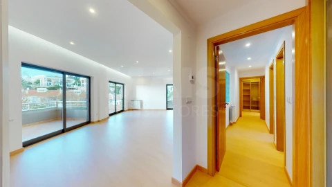 Apartamento T3 para Arrendamento em Algés, Linda-A-Velha e Cruz Quebrada-Dafundo