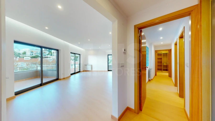 Apartamento T3 para Arrendamento em Algés, Linda-A-Velha e Cruz Quebrada-Dafundo Foto 5