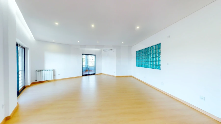 Apartamento T3 para Arrendamento em Algés, Linda-A-Velha e Cruz Quebrada-Dafundo Foto 9