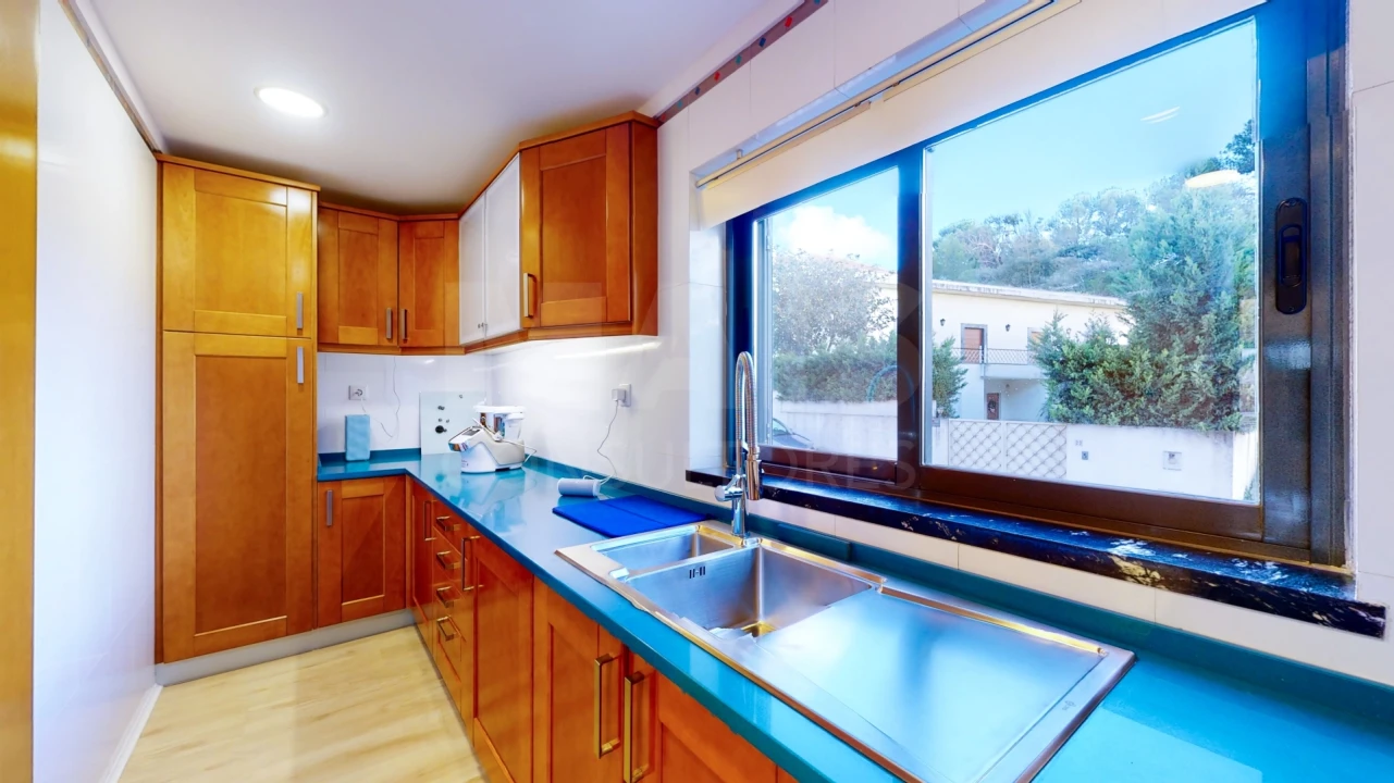 Apartamento T3 para Arrendamento em Algés, Linda-A-Velha e Cruz Quebrada-Dafundo Foto 11