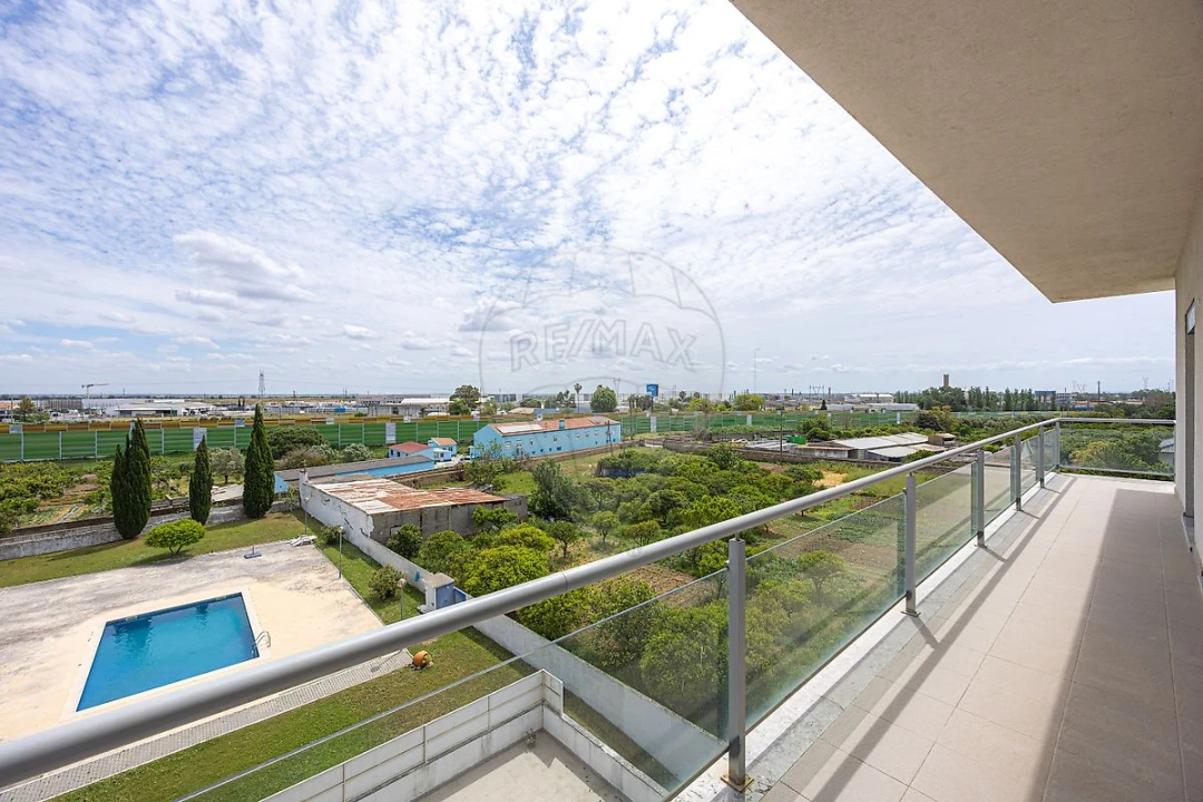 Apartamento T3 para Venda em Castanheira do Ribatejo e Cachoeiras Foto 11