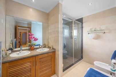 Apartamento T3 para Venda em Castanheira do Ribatejo e Cachoeiras