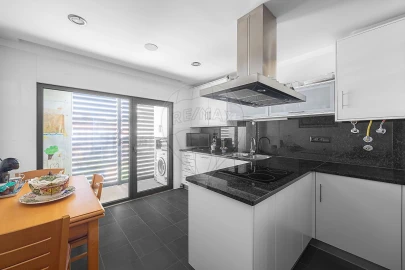 Apartamento T3 para Venda em Castanheira do Ribatejo e Cachoeiras