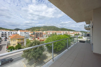 Apartamento T3 para Venda em Castanheira do Ribatejo e Cachoeiras
